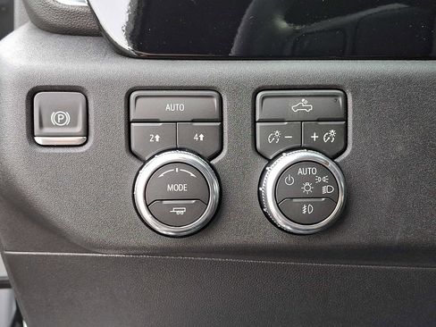 New 2026 GMC Sierra 1500 Elevation image 18