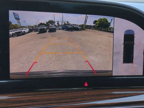 Used 2022 Cadillac Escalade ESV Premium Luxury AWD/4WD image 25