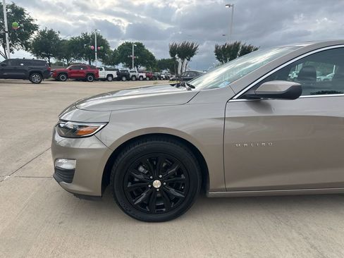 Used 2024 Chevrolet Malibu LT image 2