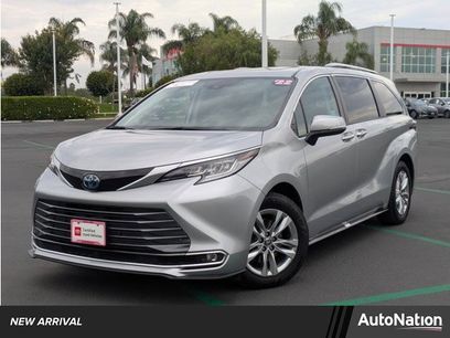 Certified 2022 Toyota Sienna Limited