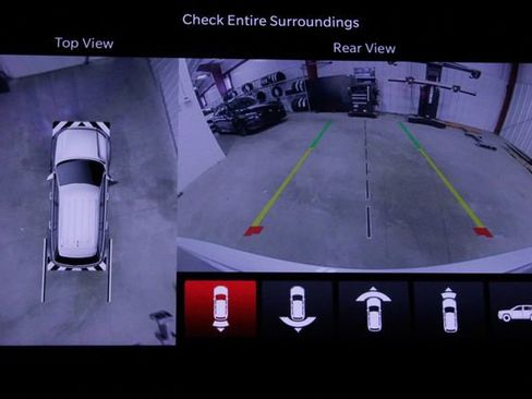 Used 2023 Jeep Grand Cherokee 4WD 4xe w/ Luxury Tech Group II image 37