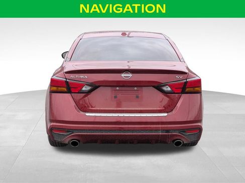 Used 2023 Nissan Altima 2.5 SV w/ SV Premium Package image 6