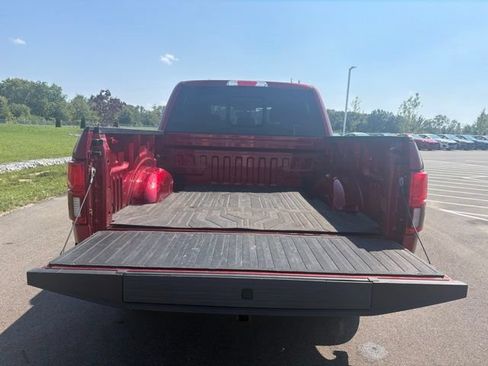 Used 2018 Ford F150 Lariat w/ Equipment Group 502A Luxury AWD/4WD image 12