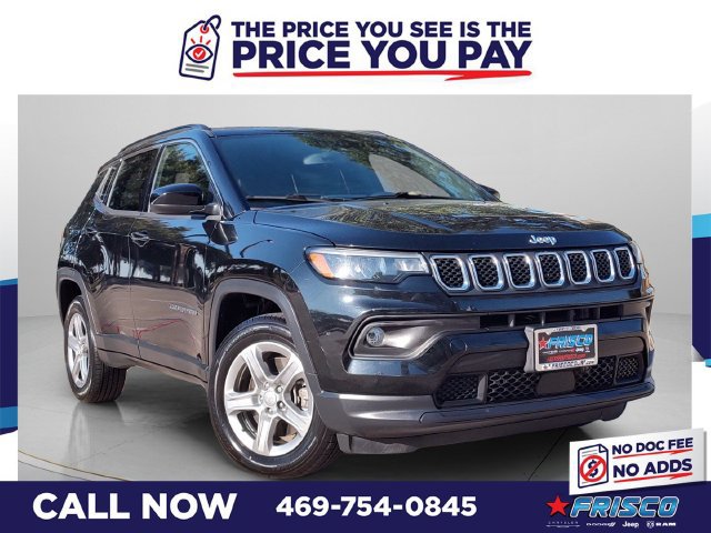 Used 2024 Jeep Compass Latitude AWD/4WD image 1