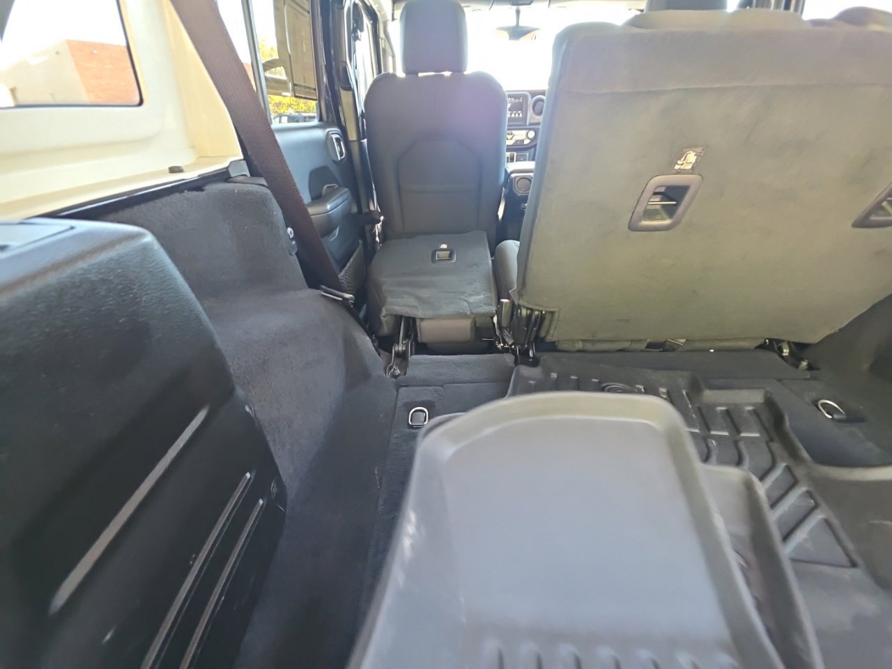 Used 2019 Jeep Wrangler Unlimited Sport S AWD/4WD image 20