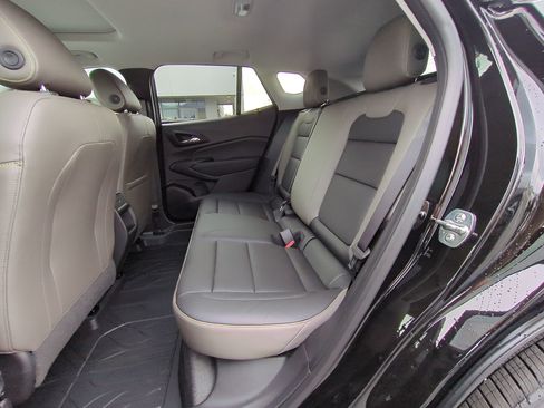 New 2026 Chevrolet Trax ACTIV w/ Sunroof Package image 38