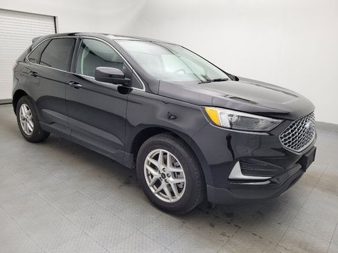 Used 2024 Ford Edge SEL image 11