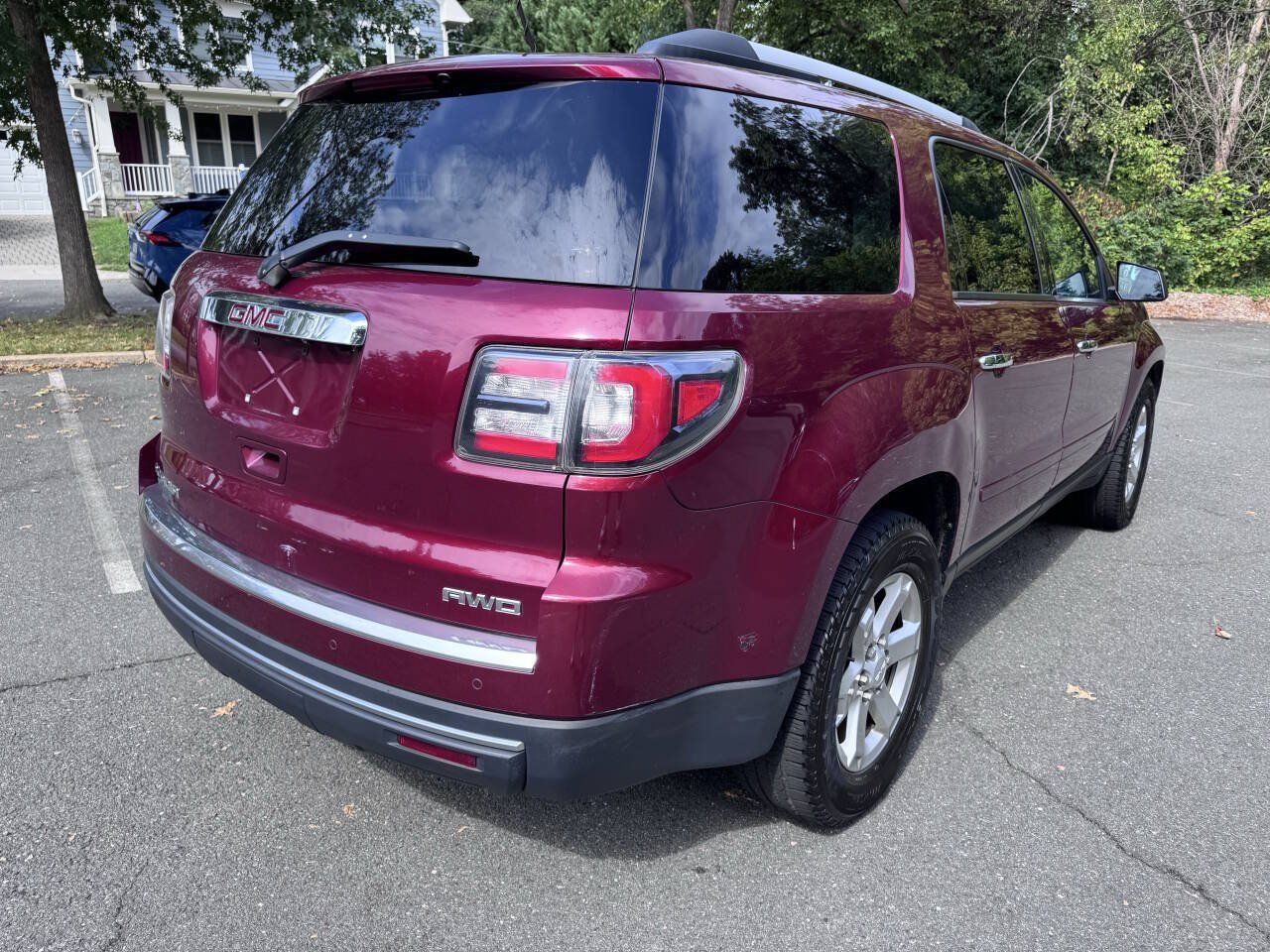 Used 2015 GMC Acadia SLE AWD/4WD image 3