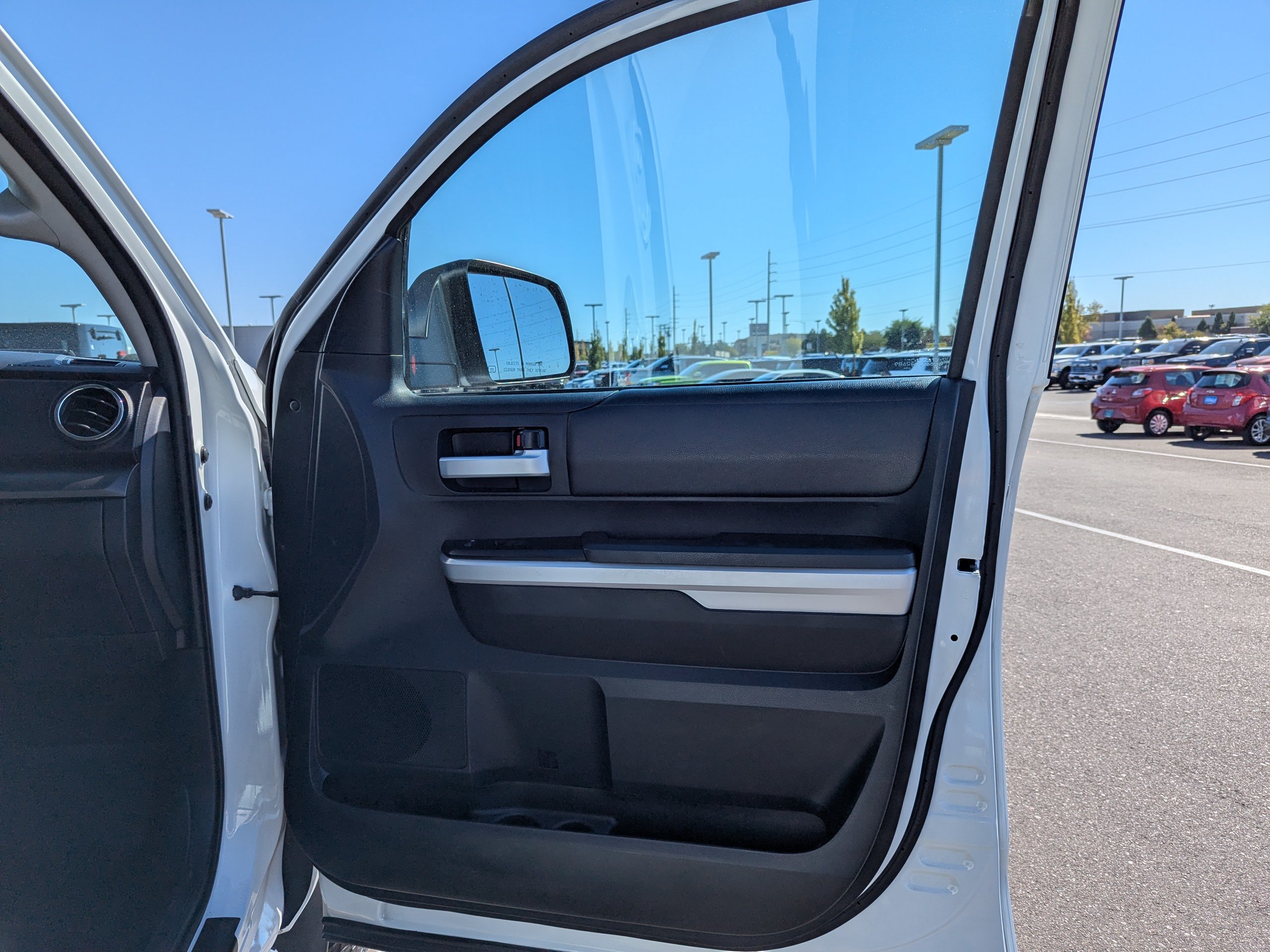 Used 2018 Toyota Tundra SR5 w/ TRD Off Road Package AWD/4WD image 36