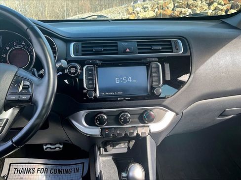 Used 2016 Kia Rio SX image 28