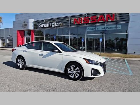 Used 2025 Nissan Altima 2.5 S image 37