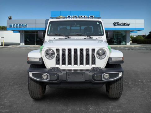 Used 2022 Jeep Gladiator Overland w/ LED Lighting Group image 2