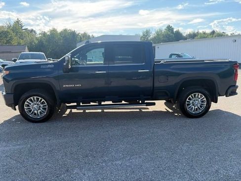 Used 2020 Chevrolet Silverado 2500 High Country w/ Technology Package AWD/4WD image 3
