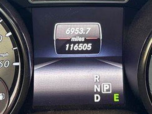 Used 2015 Mercedes-Benz GLA 250 image 5