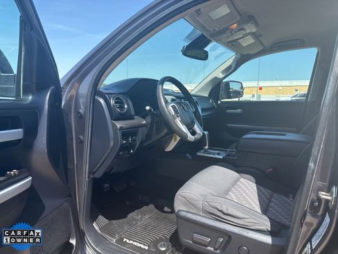 Used 2020 Toyota Tundra SR5 w/ SR5 Upgrade Package AWD/4WD image 12
