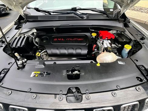 Used 2019 Jeep Compass Latitude w/ Popular Equipment Group image 28