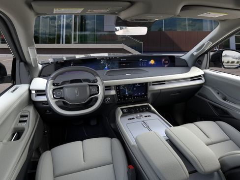 New 2026 Lincoln Navigator Reserve AWD/4WD image 9