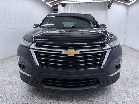 Used 2022 Chevrolet Traverse LT FWD image 6