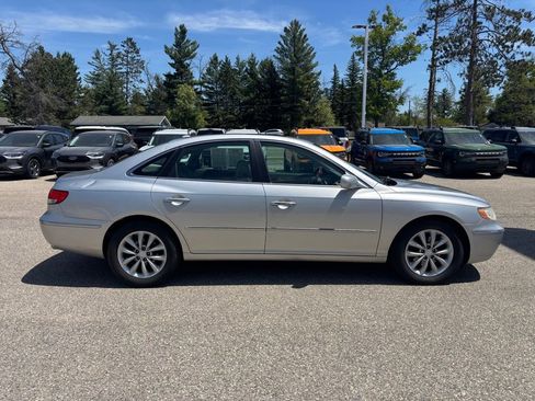 Used 2007 Hyundai Azera Limited FWD image 2