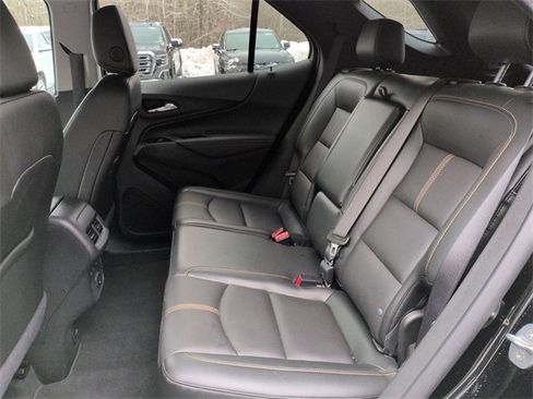 Used 2023 Chevrolet Equinox Premier image 10