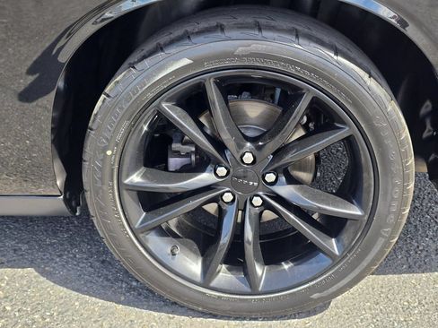 Used 2016 Dodge Challenger SXT Plus RWD image 10