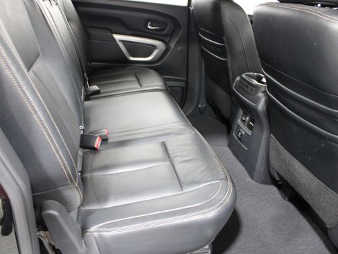 Used 2018 Nissan Titan SL RWD image 23