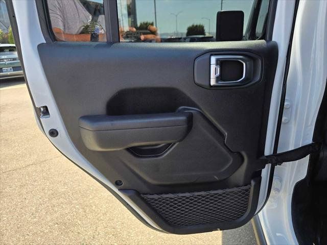 Used 2023 Jeep Wrangler Unlimited w/ 8.4" Radio Group AWD/4WD image 15