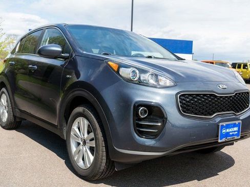 Used 2019 Kia Sportage LX AWD/4WD image 4