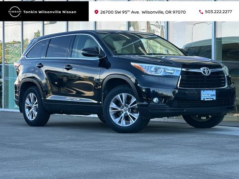 Used 2015 Toyota Highlander Plus AWD/4WD image 1