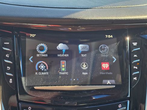 Used 2018 Cadillac Escalade Premium Luxury AWD/4WD image 16