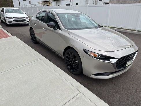 Certified 2025 MAZDA MAZDA3 s FWD image 1