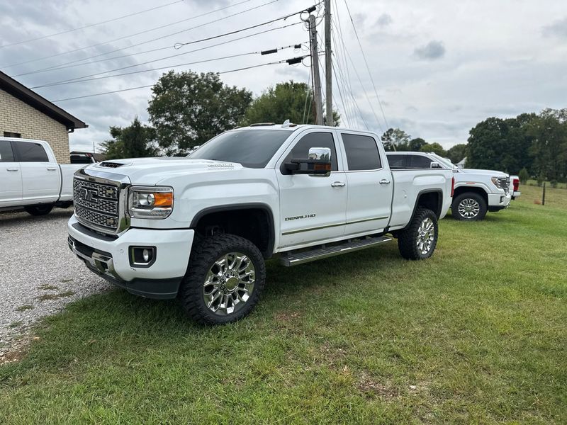Used 2019 GMC Sierra 3500 Denali w/ Duramax Plus Package image 1