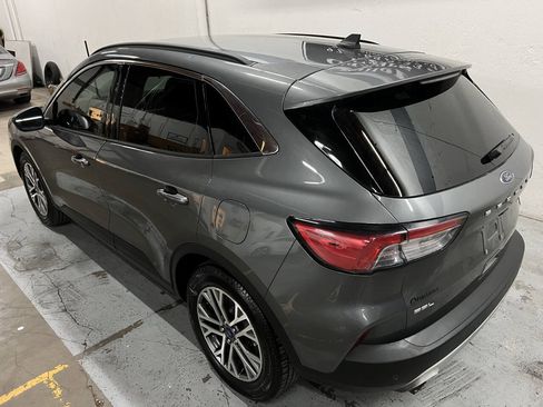 Used 2022 Ford Escape SEL w/ Technology Package FWD image 14