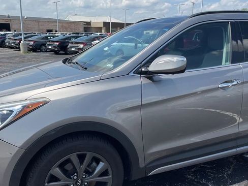 Used 2018 Hyundai Santa Fe Sport w/ 2.0T Ultimate Tech Package 05 AWD/4WD image 2