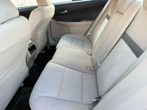 Used 2014 Toyota Camry LE image 22