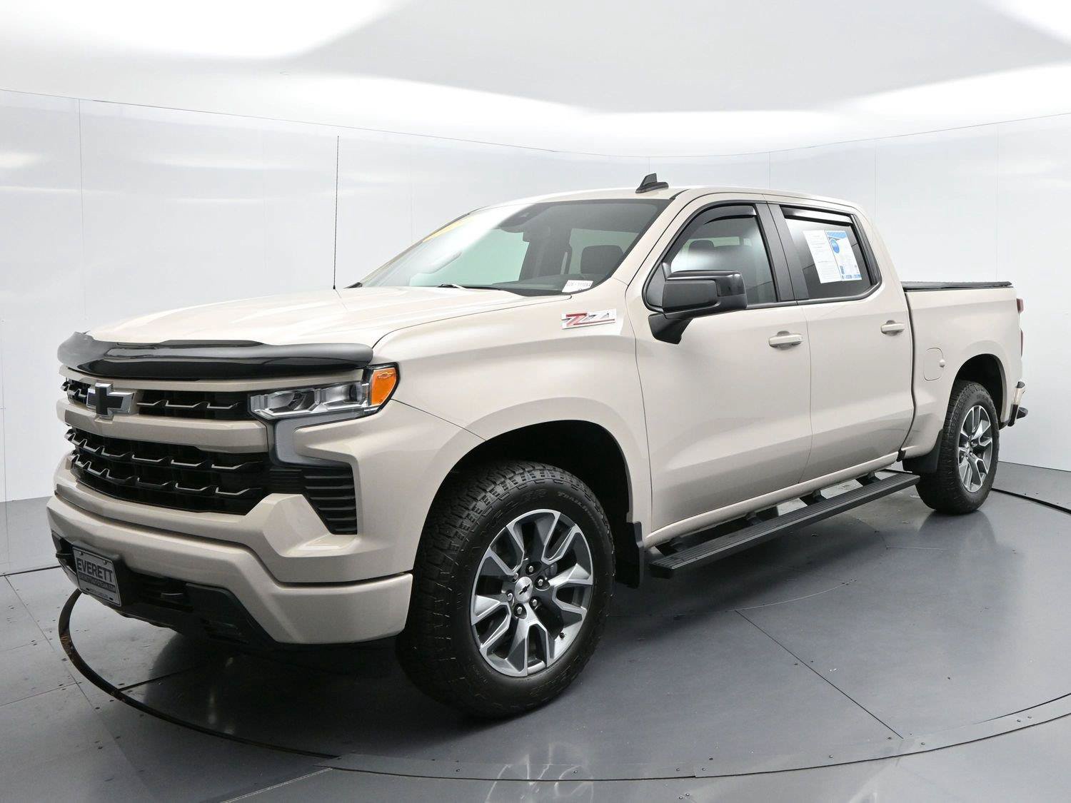 Used 2026 Chevrolet Silverado 1500 RST AWD/4WD image 3