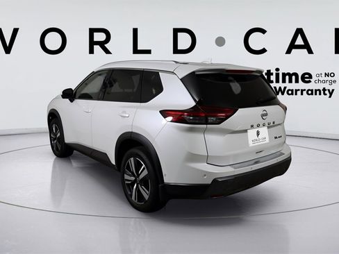 Used 2024 Nissan Rogue SL w/ SL Premium Package image 5