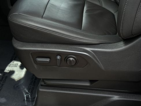Used 2022 Chevrolet Silverado 1500 RST AWD/4WD image 14