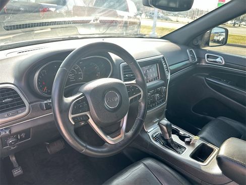 Used 2018 Jeep Grand Cherokee Limited image 10