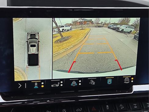 Used 2023 Chevrolet Silverado 1500 ZR2 image 13