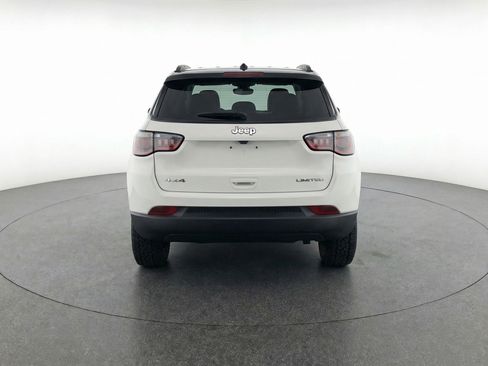 Used 2025 Jeep Compass Trailhawk AWD/4WD image 7