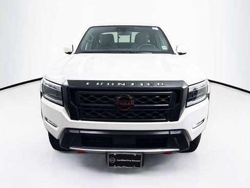 Used 2022 Nissan Frontier PRO-4X w/ Technology Package image 2