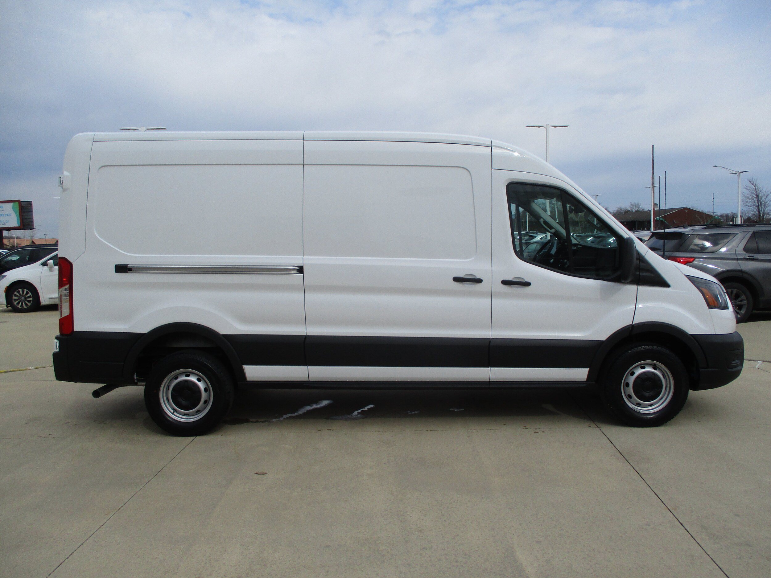 Used 2025 Ford Transit 250 148 Medium Roof w/ Interior Upgrade Package RWD image 7