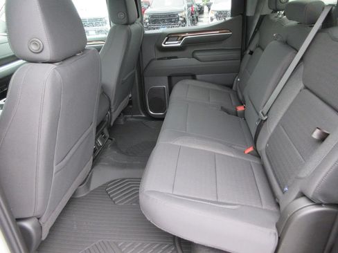 New 2026 Chevrolet Silverado 1500 RST w/ Z71 Off-Road Package AWD/4WD image 15