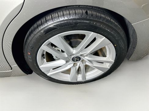 Used 2023 Lexus IS 300 w/ Comfort Package RWD image 11
