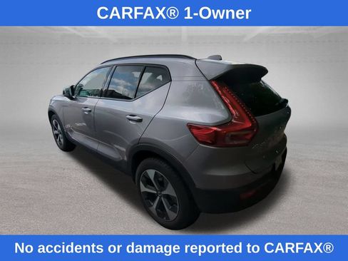 Used 2026 Volvo XC40 B5 Plus AWD/4WD image 3
