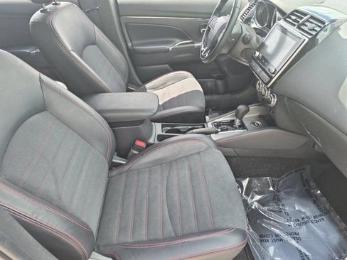 Used 2025 Mitsubishi Outlander Sport SE AWD/4WD image 30
