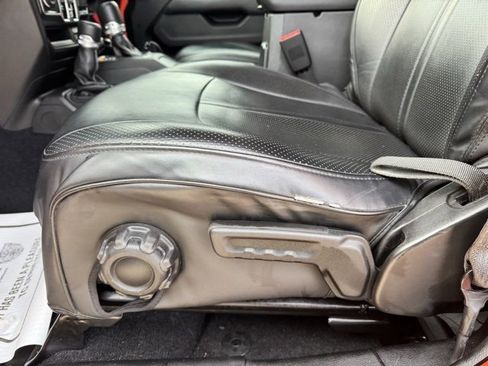 Used 2018 Jeep Wrangler Unlimited Sahara w/ Safety Group image 12