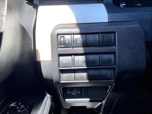 Used 2024 Toyota Tacoma TRD Off-Road AWD/4WD image 56