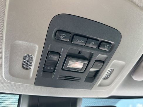 Used 2023 Toyota Camry SE w/ Convenience Package FWD image 39